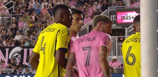 道正网配资 半场-迈阿密暂1-0纳什维尔 梅西头球破门+生涯890球苏牙助攻